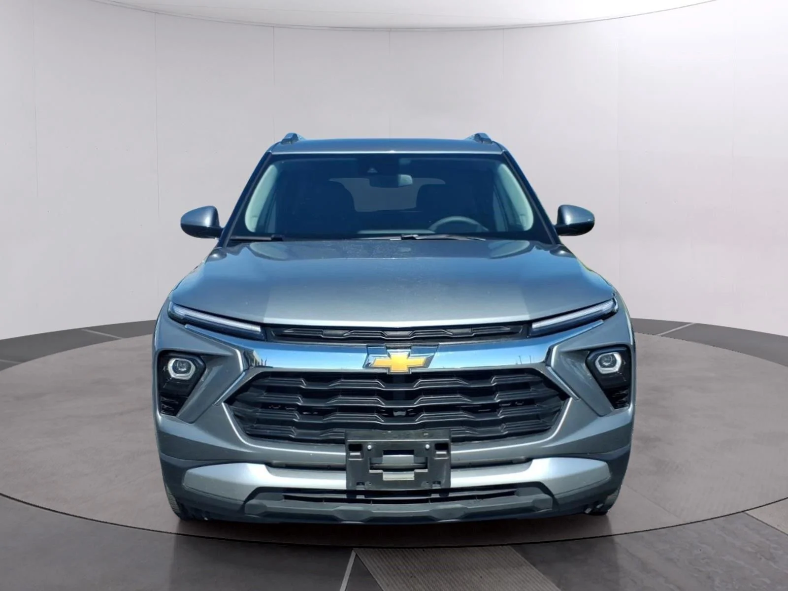 Used 2025 Sterling Gray Metallic Chevrolet LT image 8