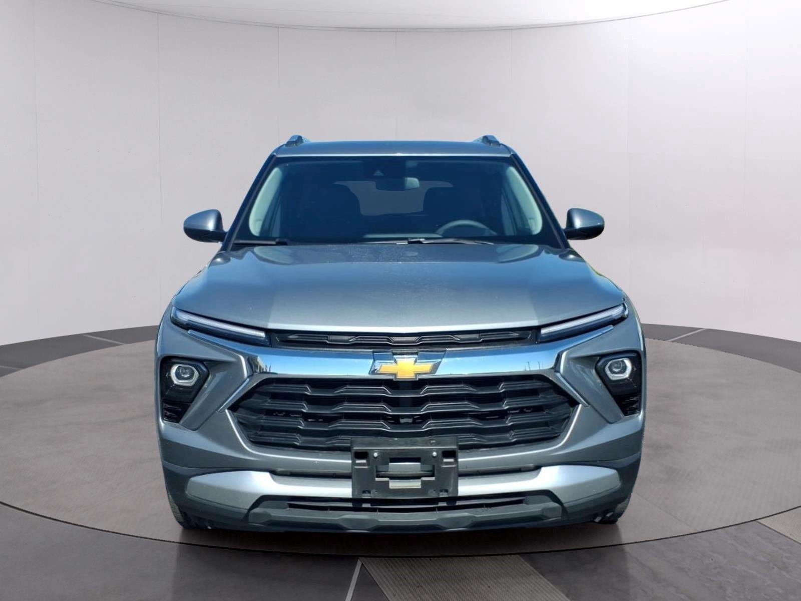 Used 2025 Sterling Gray Metallic Chevrolet LT image 8
