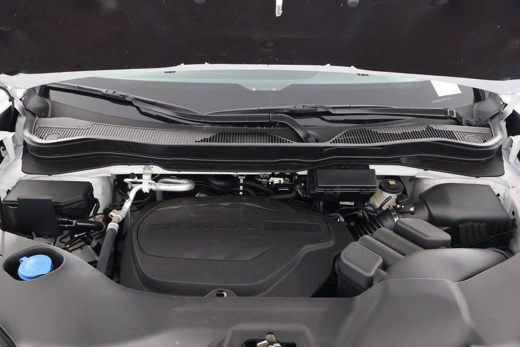 New 2026 Platinum White Pearl Honda RTL image 9