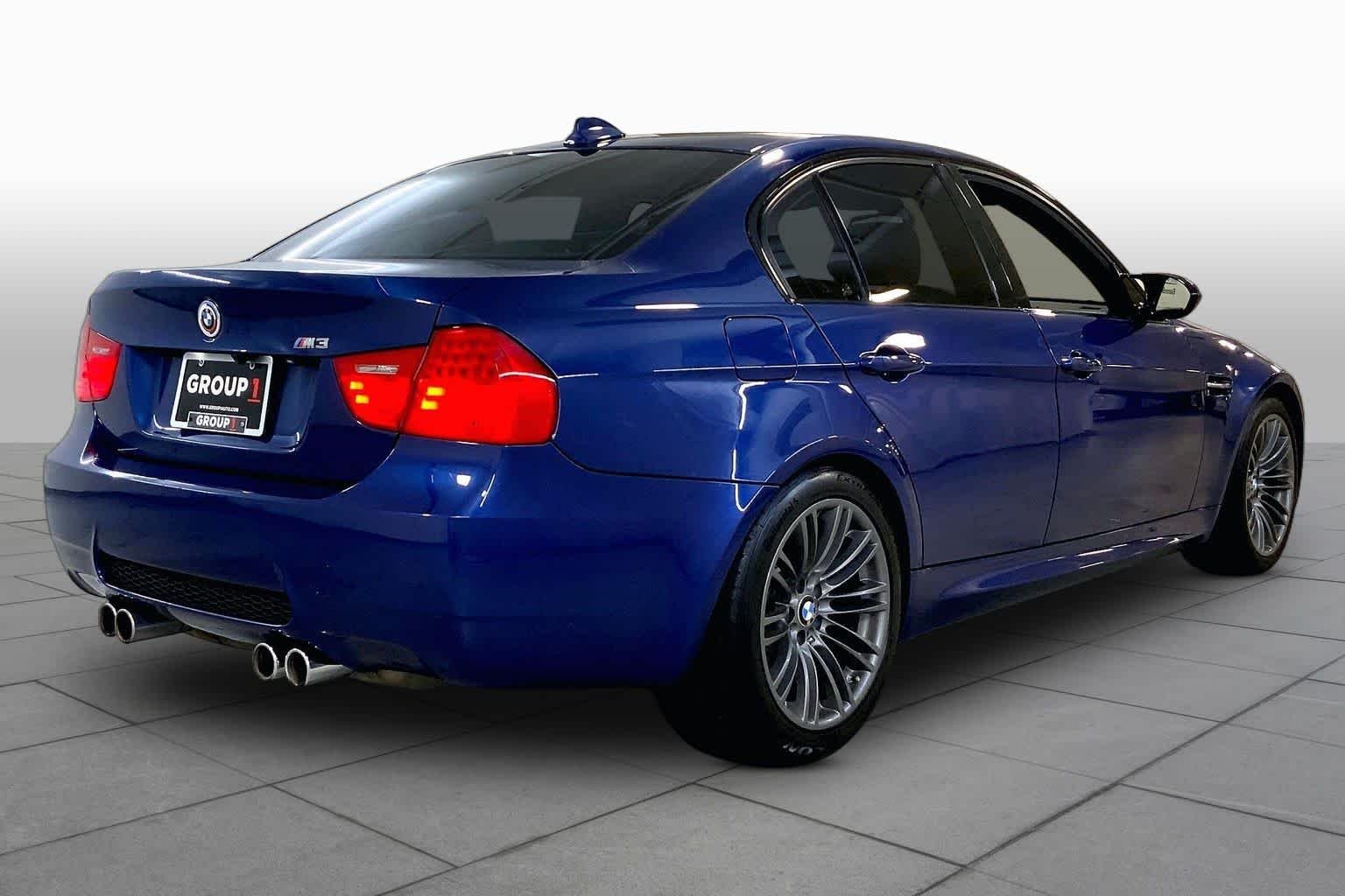 Used 2009 Interlagos Blue Metallic BMW  image 12