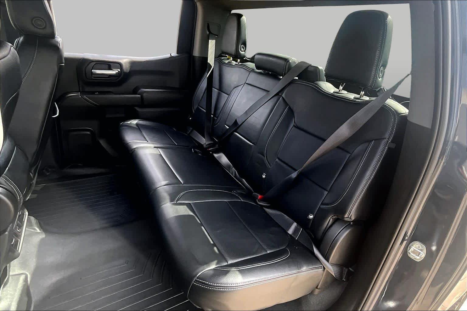 Used 2022 Shadow Gray Metallic Chevrolet LT image 21