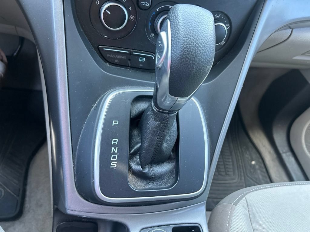 Used 2013 Ginger Ale Metallic Ford SE image 29