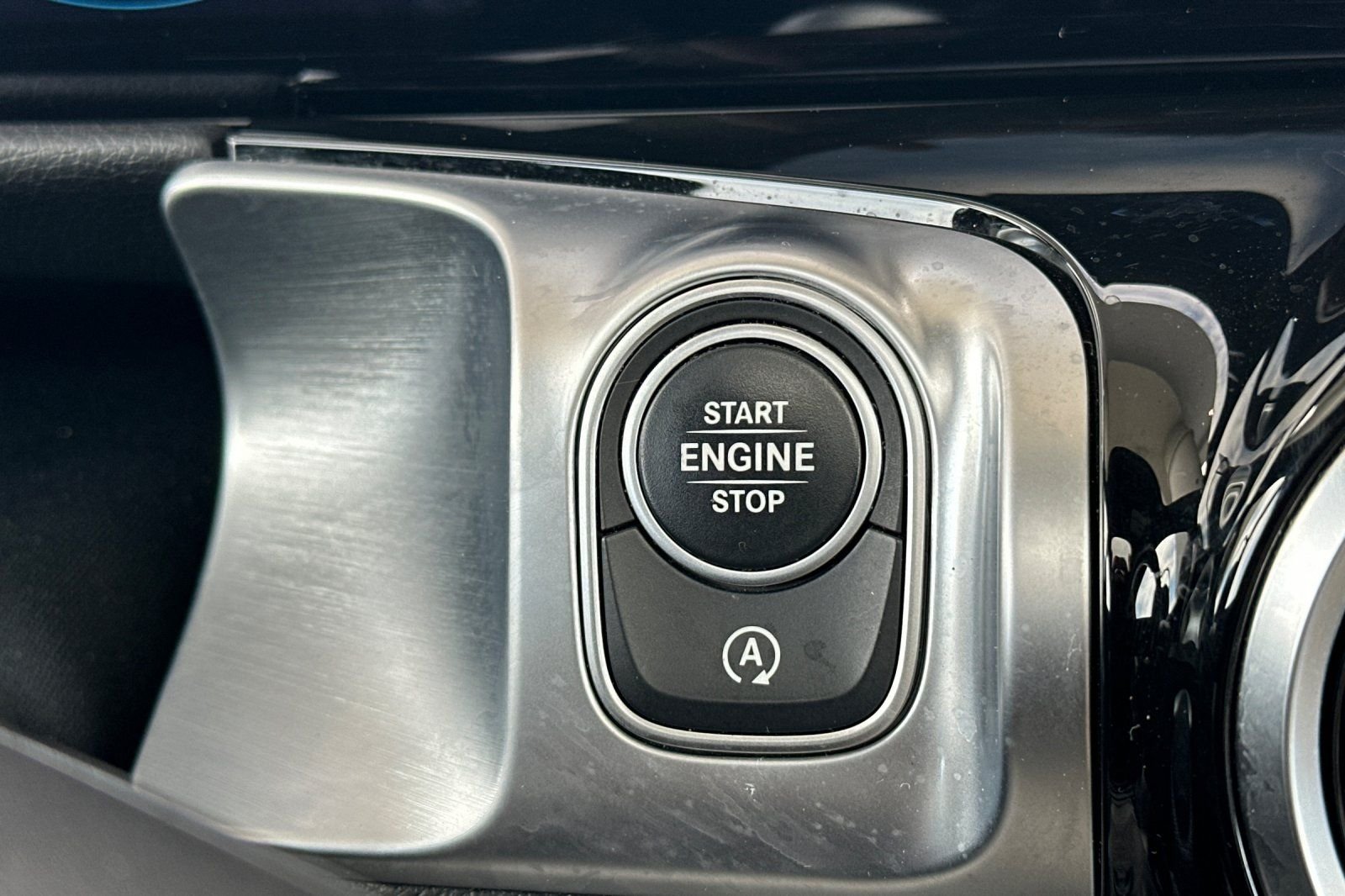 Used 2022 Gold Mercedes-Benz GLB 250 image 22