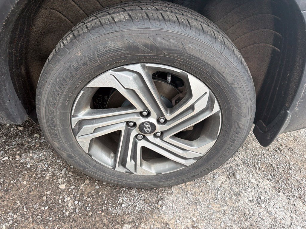 Used 2023 Gray Hyundai SEL image 7