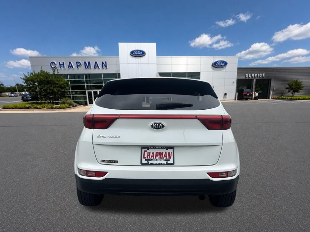 Used 2018 White Kia LX image 4