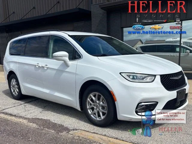 Used 2022 Bright White Clearcoat Chrysler Touring L image 1