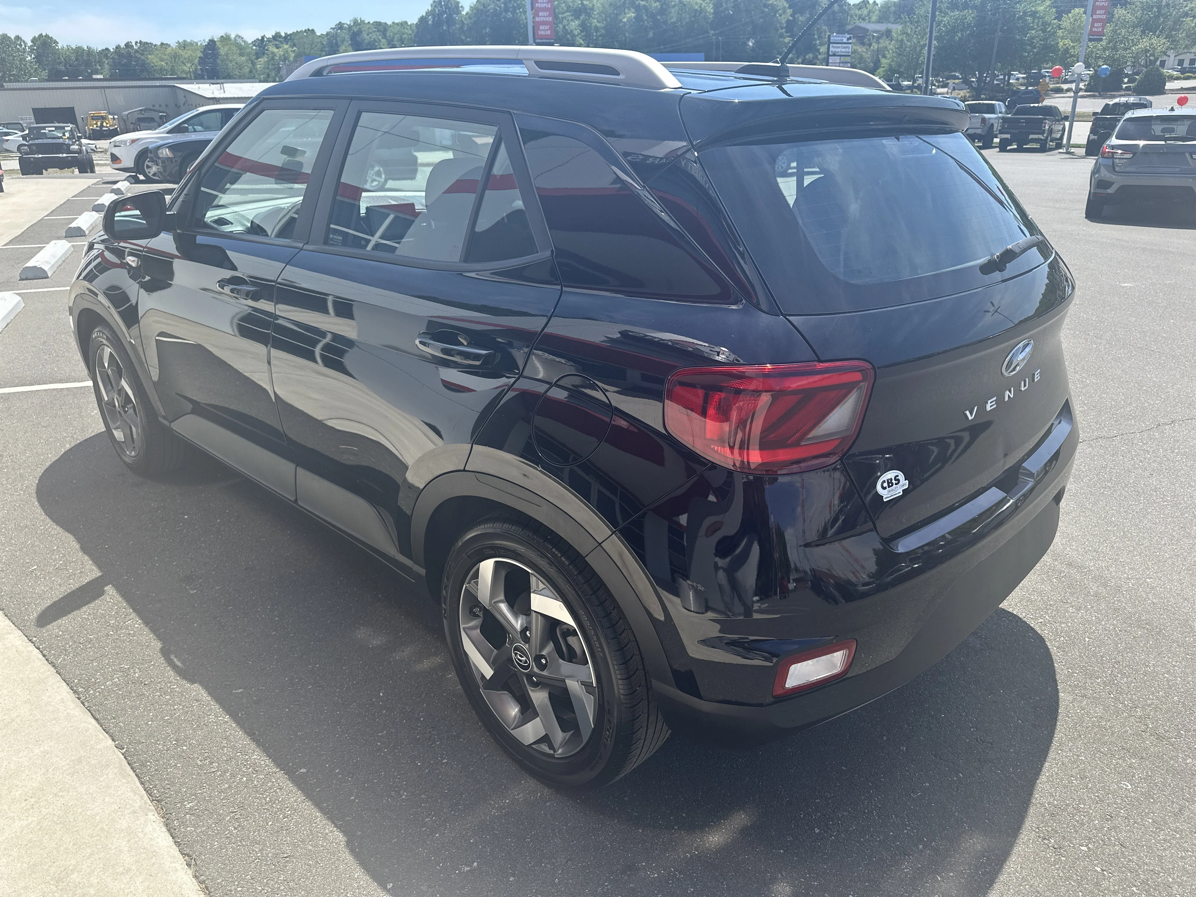 Used 2025 Onyx Black Hyundai SEL image 6