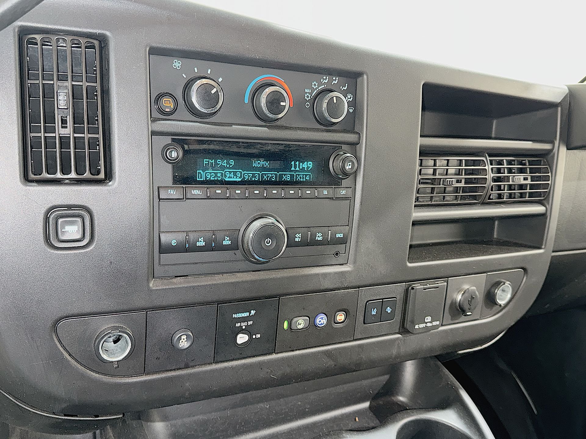 Used 2022 Summit White Chevrolet WT image 16