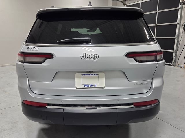 New 2026 Silver Zynith Exterior Paint Jeep Laredo X image 10