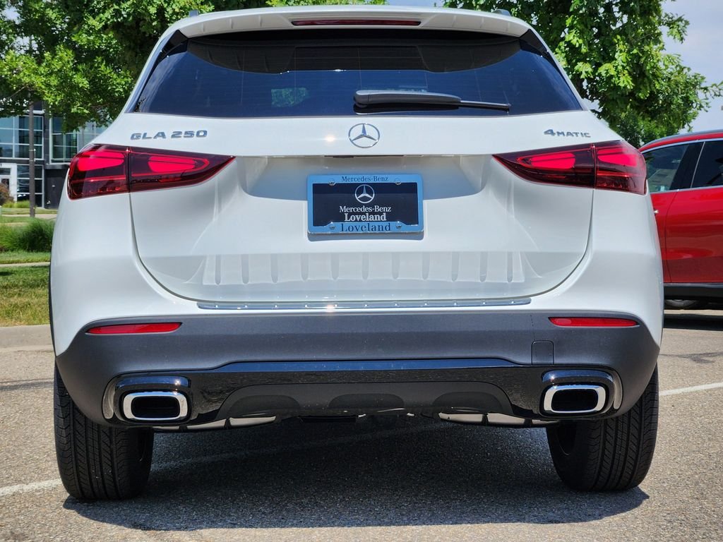 New 2026 Polar White Mercedes-Benz GLA 250 4MATIC® image 7