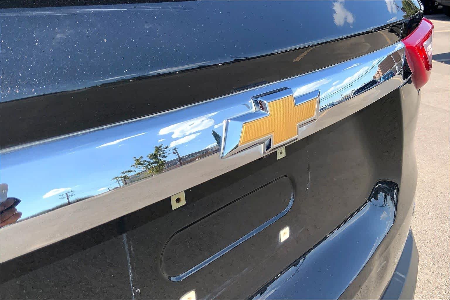 Used 2018 Mosaic Black Metallic Chevrolet LT Cloth image 10