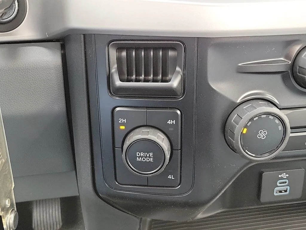 New 2026 Oxford White Ford F-350® XL image 16