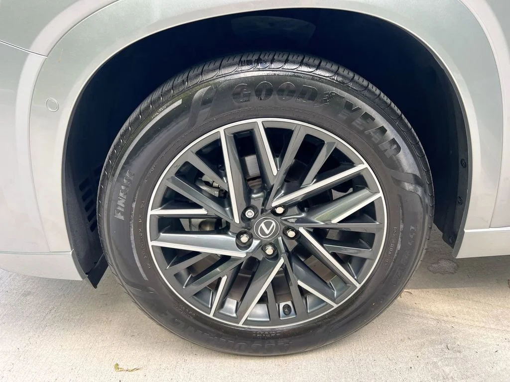 Certified Used 2025 CELESTIAL SILVER Lexus 350 Premium image 9