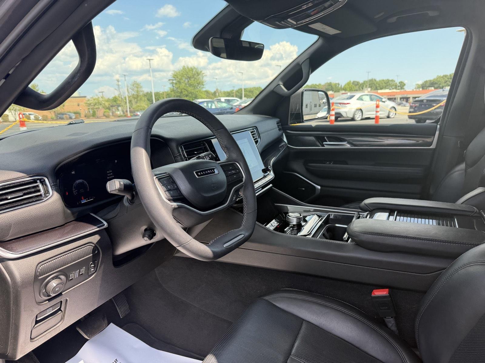 Used 2022 Baltic Gray Metallic Clearcoat Jeep Series I image 13