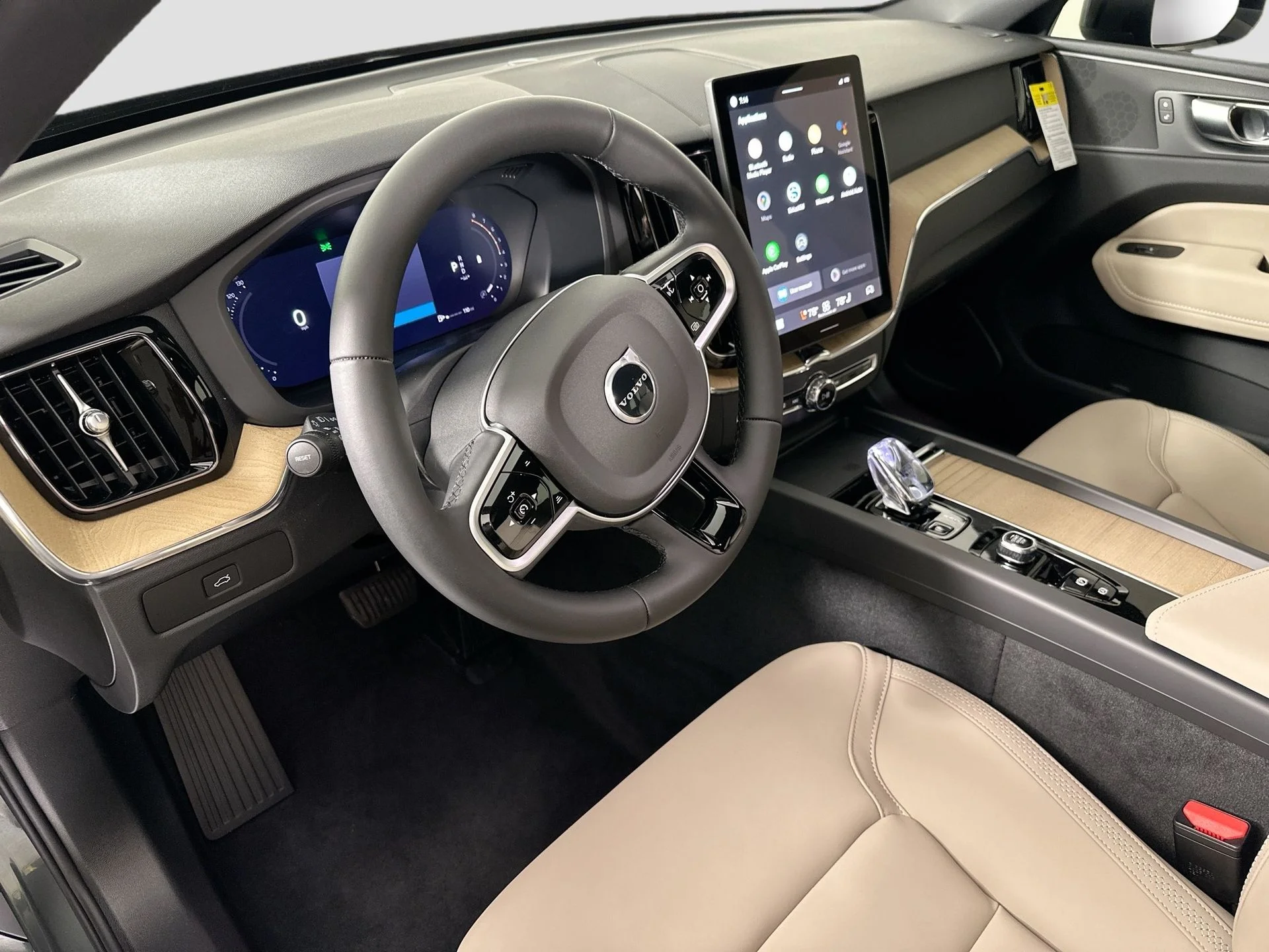 New 2026 Forest Lake Volvo Core image 9