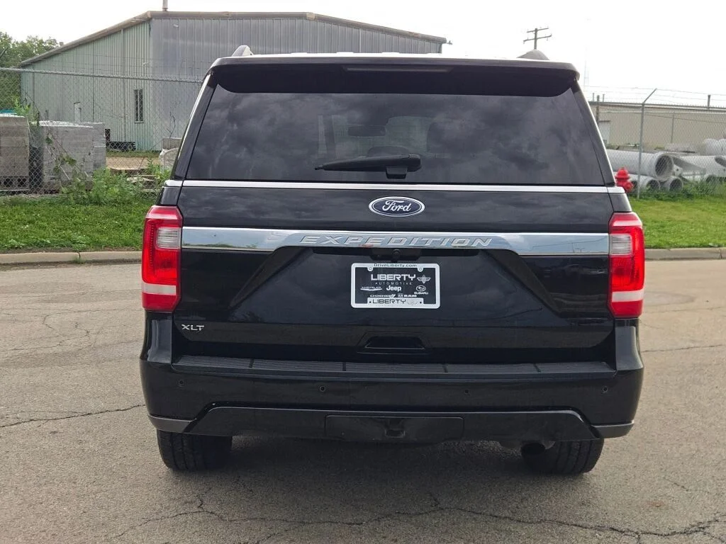 Used 2021 Black Ford XLT image 13