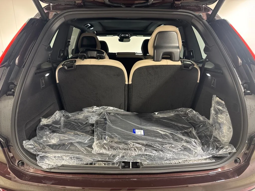 New 2026 Red Metallic Volvo T8 Plus image 30