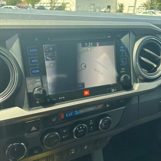 Used 2017 Super White Toyota TRD Off-Road image 10