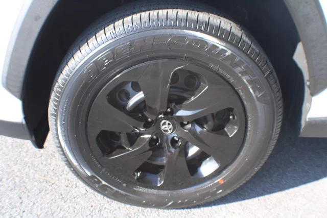Used 2021 Super White Toyota LE image 5