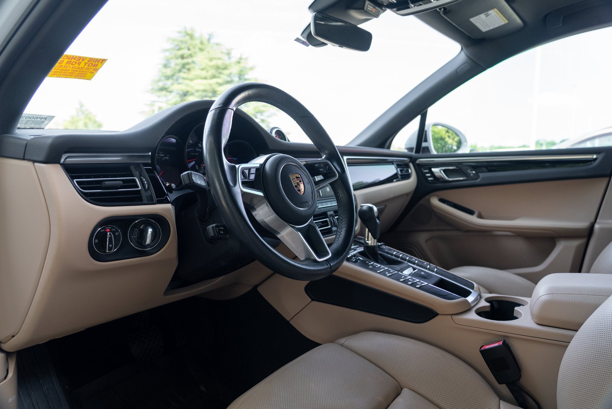 Used 2021 White Porsche  image 23