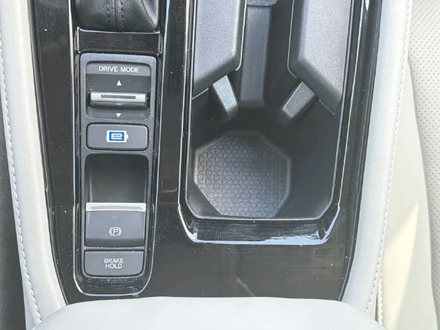 Used 2024  Honda Touring image 23