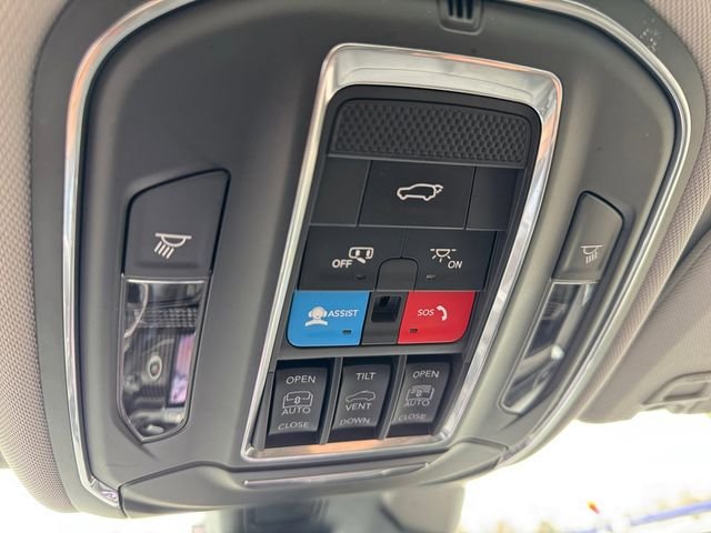 Used 2023 Gray Jeep Limited image 27