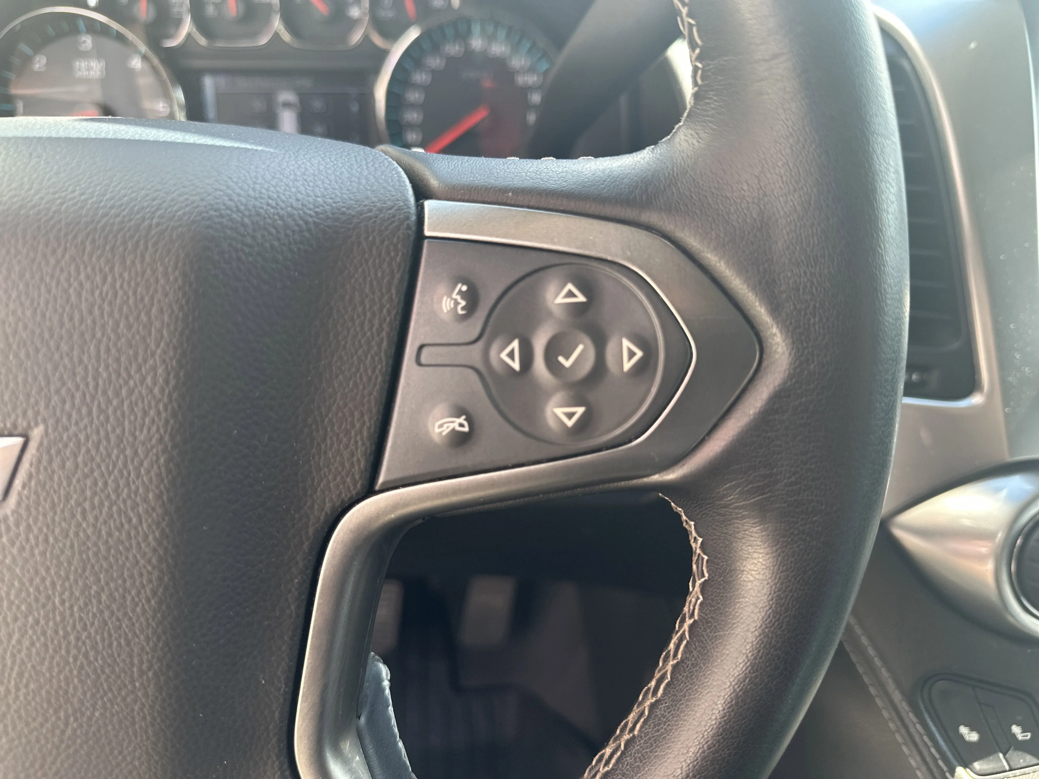 2020 Chevrolet Tahoe LT - Photo 12
