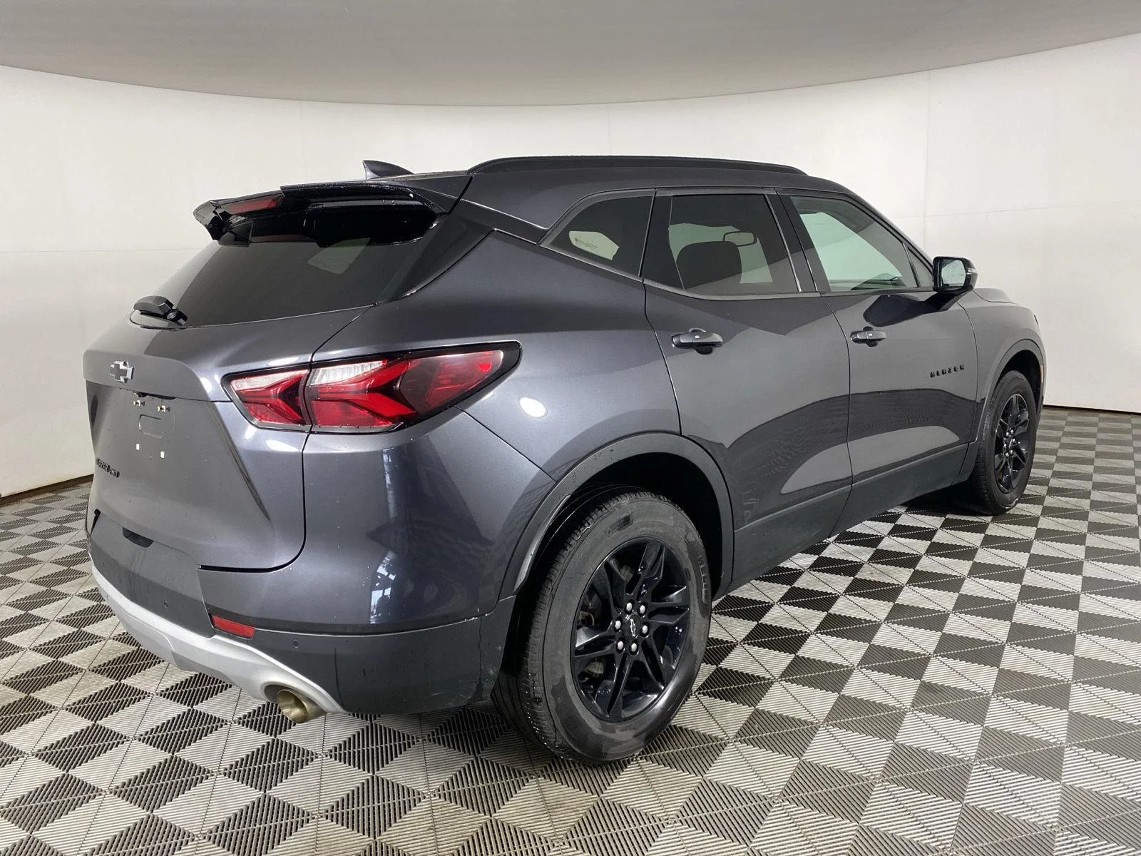Used 2021 Iron Gray Metallic Chevrolet LT image 7