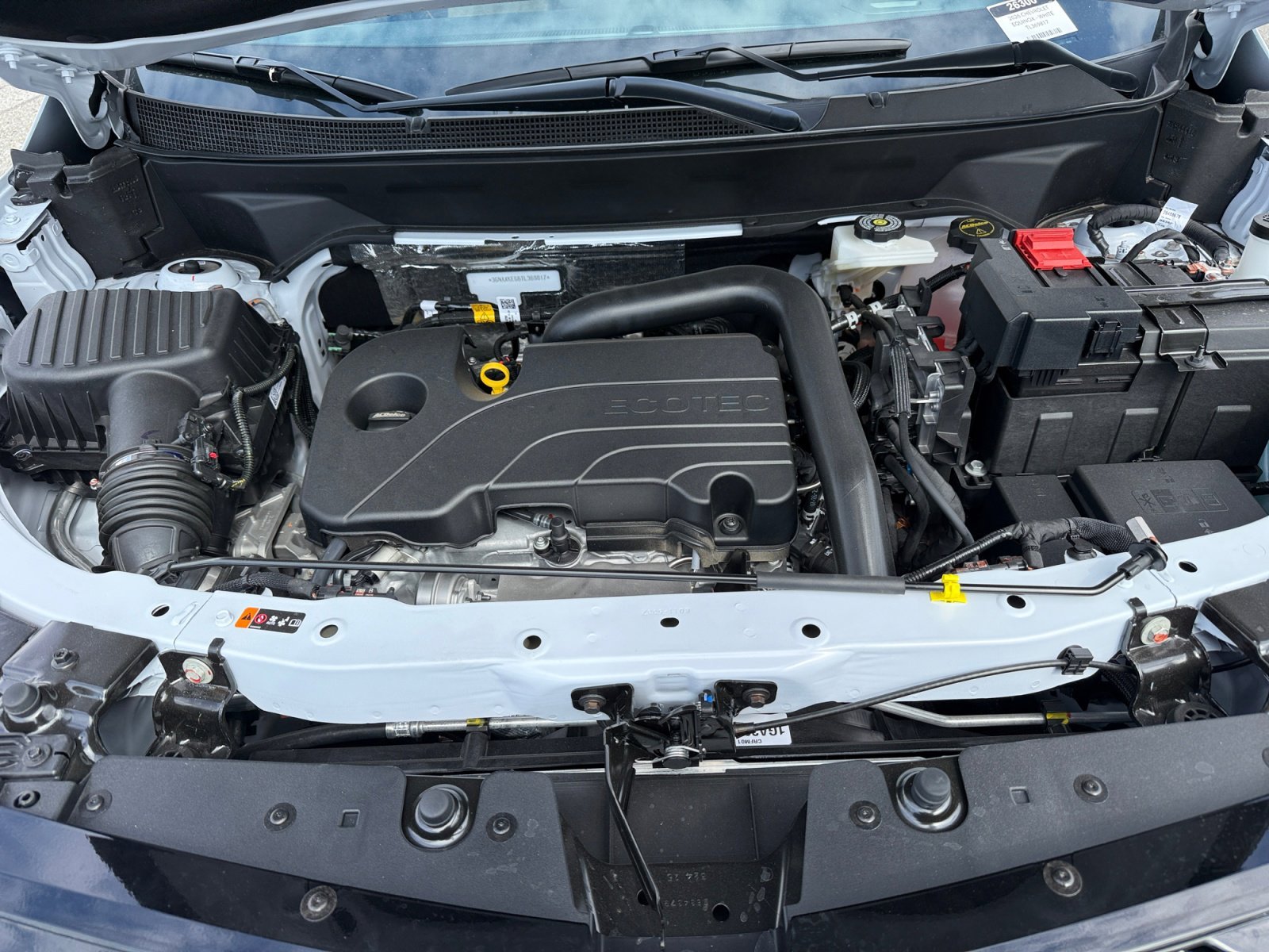 New 2026 Polar White Tricoat Chevrolet FWD ACTIV image 20
