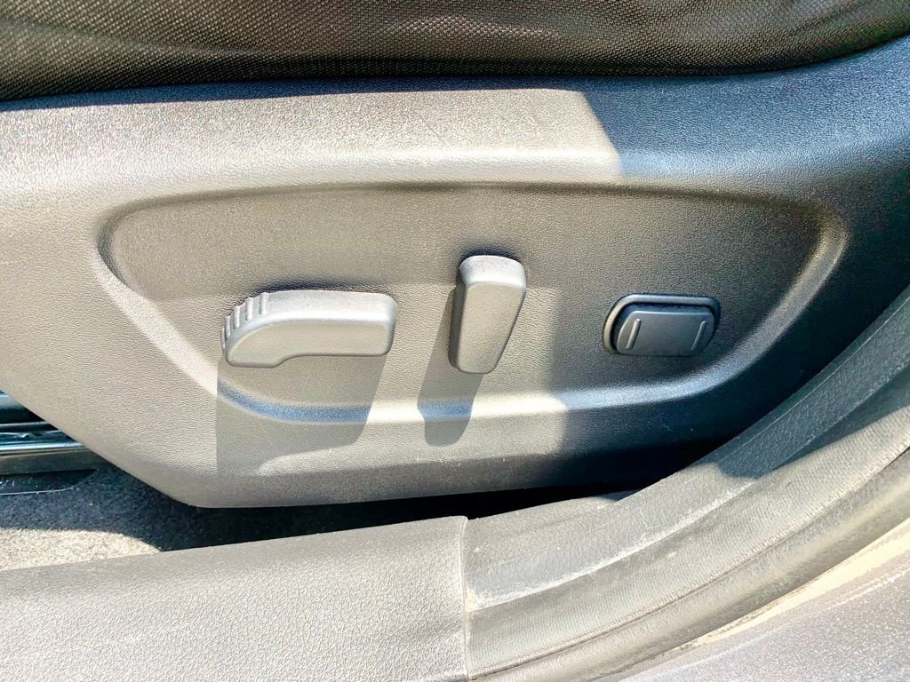 Used 2020 Gray Nissan SV image 42
