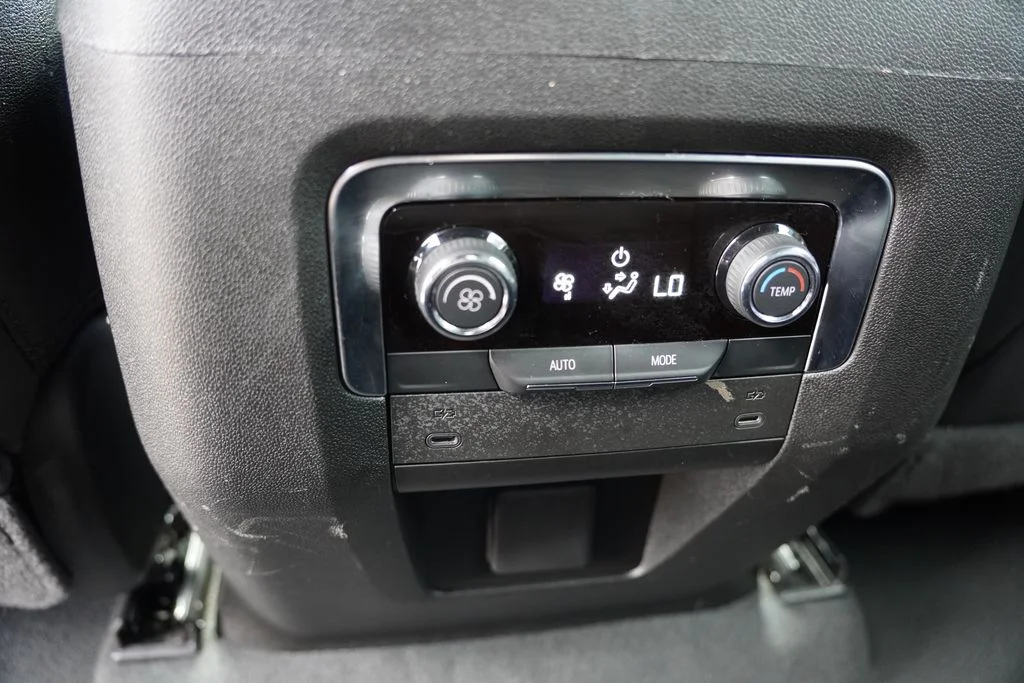 Used 2025 Summit White Chevrolet LT image 20