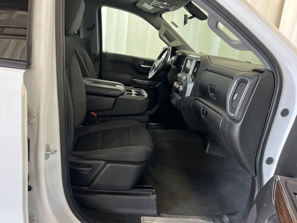 Used 2021 White GMC Elevation image 13