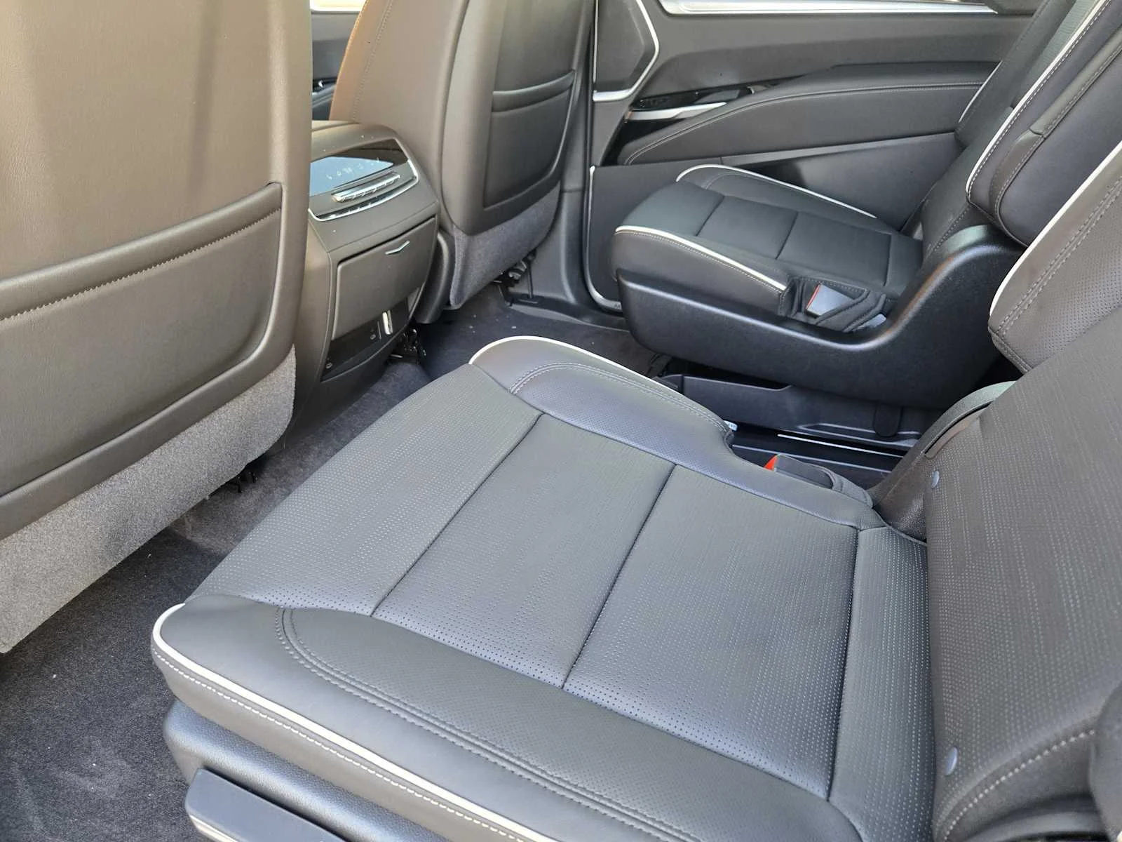 2026 Cadillac Escalade Luxury - Photo 20
