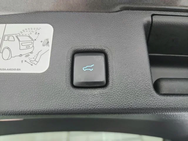 Used 2020 Gray Ford SEL image 42