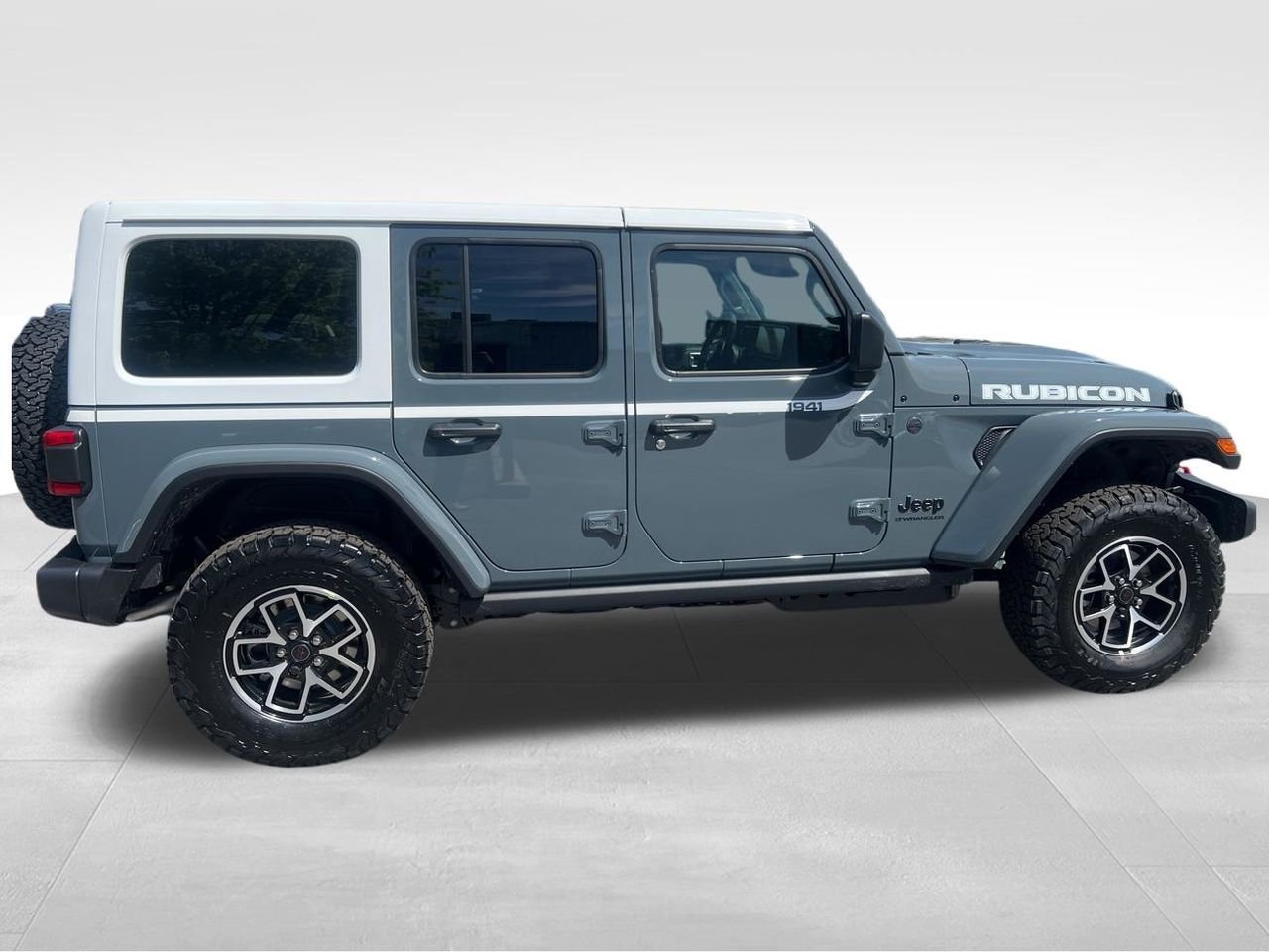 New 2026 Anvil Clear-Coat Exterior Paint Jeep Rubicon image 7