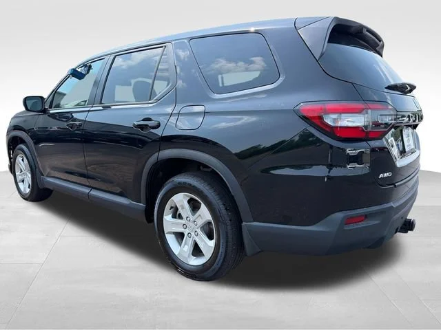 Used 2024 Black Honda LX image 3