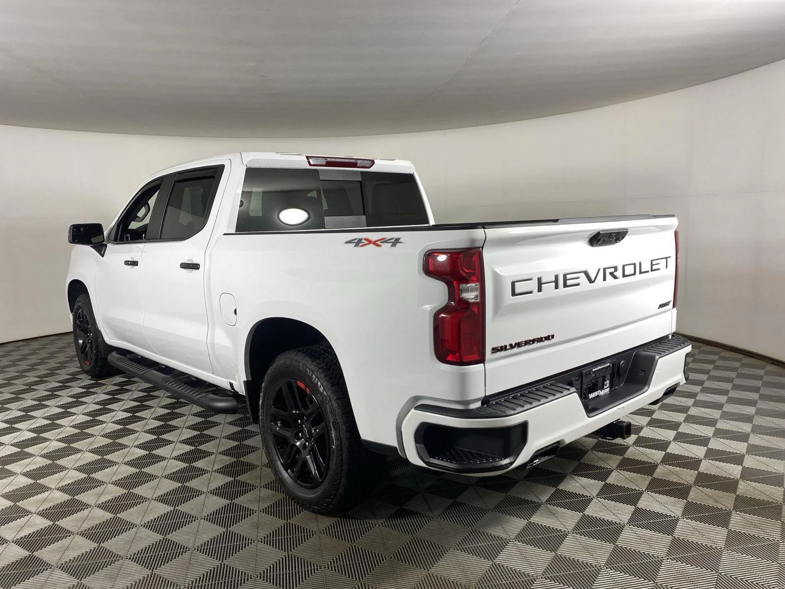 Used 2024 Summit White Chevrolet RST image 5