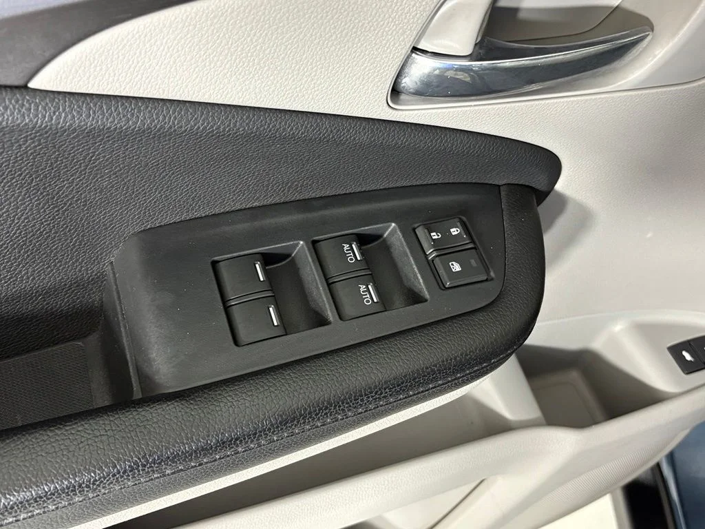 Used 2016  Honda EX-L image 14
