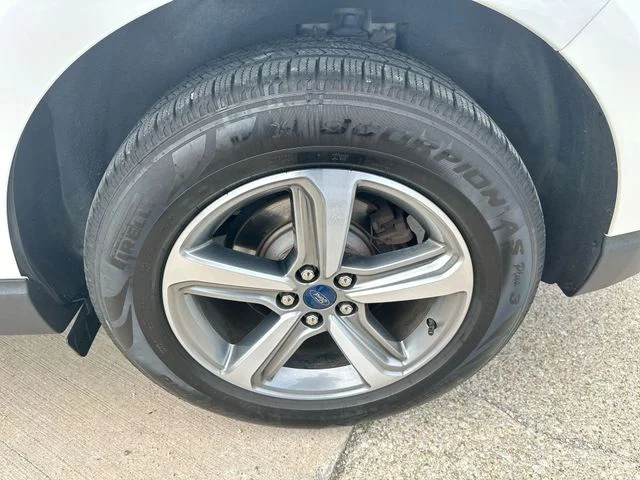 Used 2019 White Ford SEL image 47