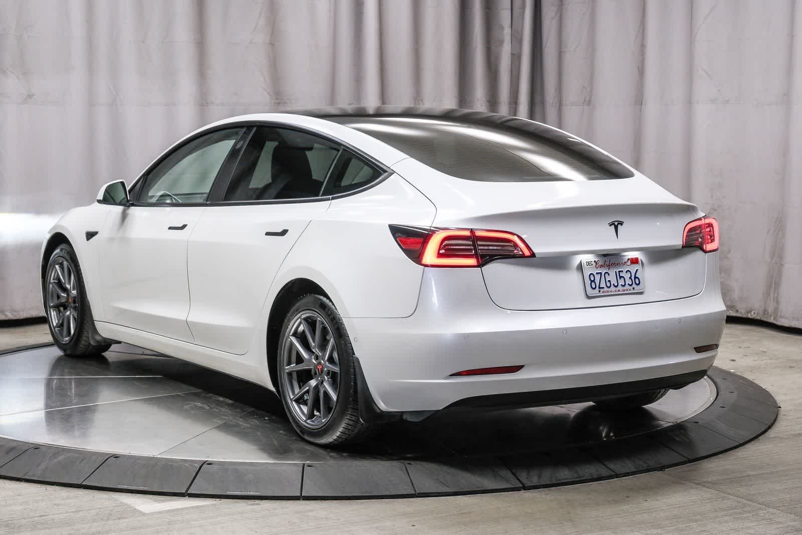 Used 2022 Tesla Model 3 Base with VIN 5YJ3E1EA9NF122953 for sale in Los Angeles, CA