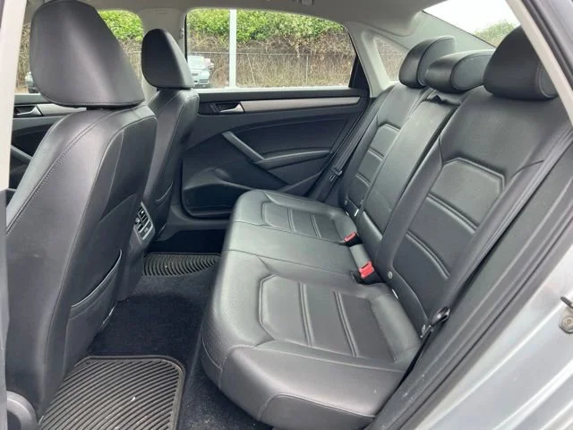 Used 2014 Reflex Silver Metallic Volkswagen TDI SE w/Sunroof image 13