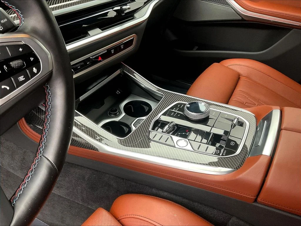 Used 2024 White Metallic BMW M60i image 18