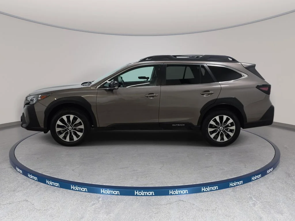 Used 2023 Brilliant Bronze Metallic Subaru Limited image 9