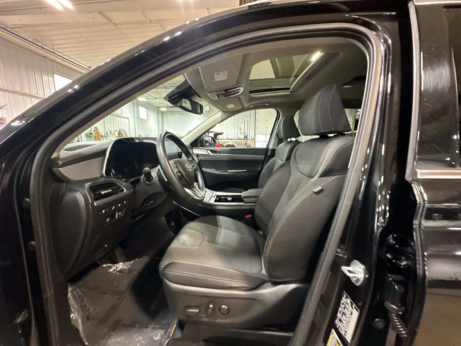 Used 2020 Black Hyundai SEL image 10
