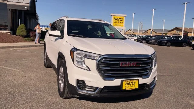 Used 2024 White GMC SLT image 5
