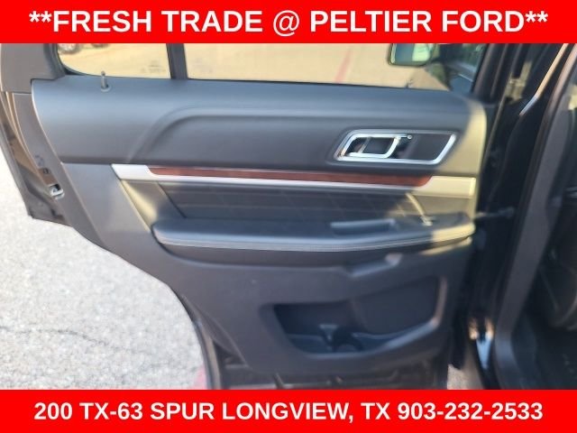 Used 2018 Black Ford Platinum image 24