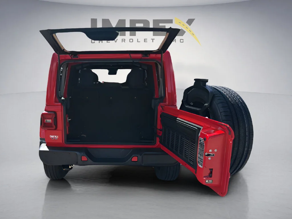 Used 2025 Red Jeep Sahara 4xe image 28
