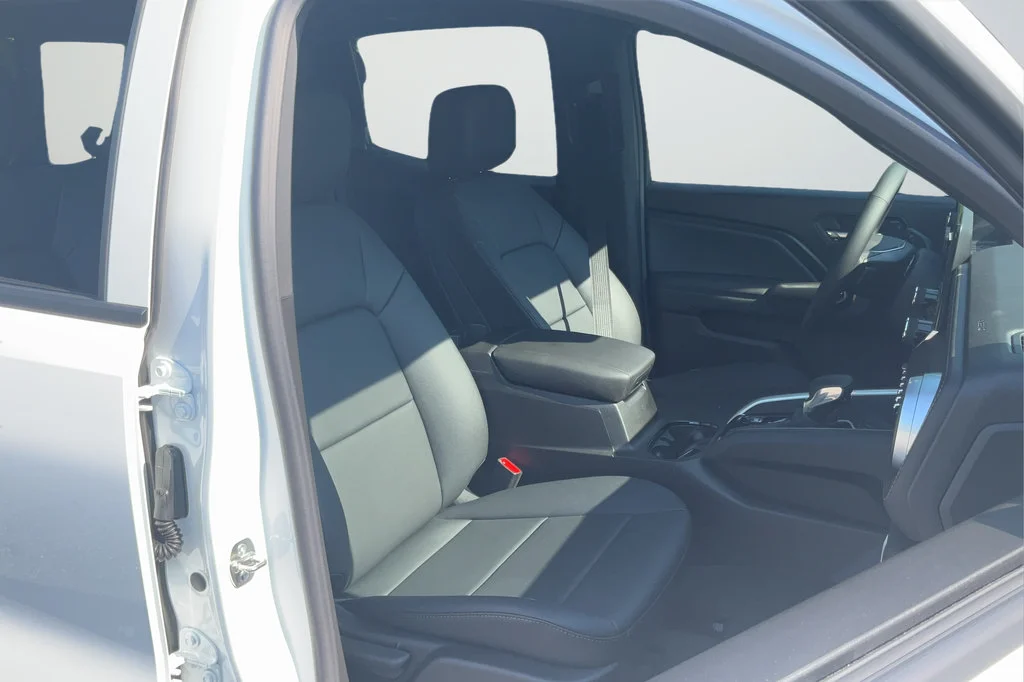 2026 Chevrolet Colorado LT - Photo 18