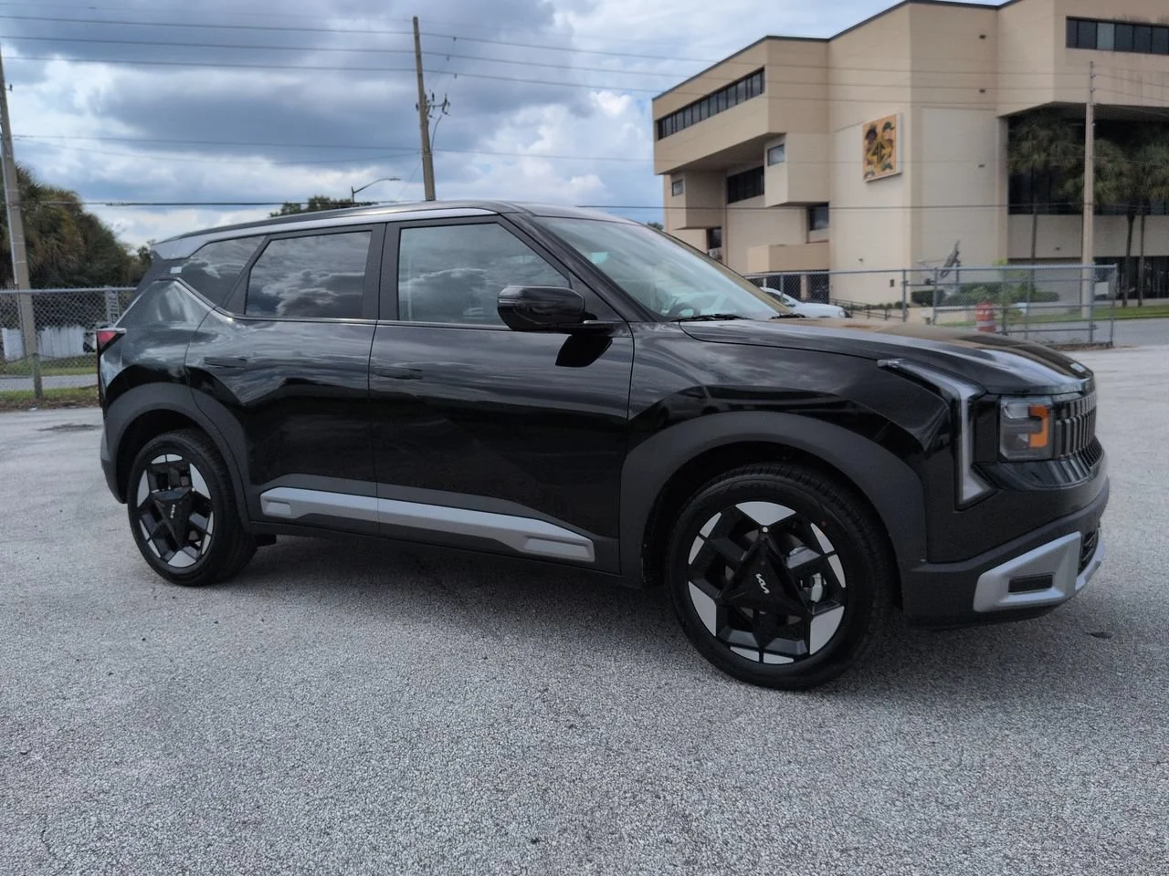 New 2027 Aurora Black Pearl Kia EX image 2