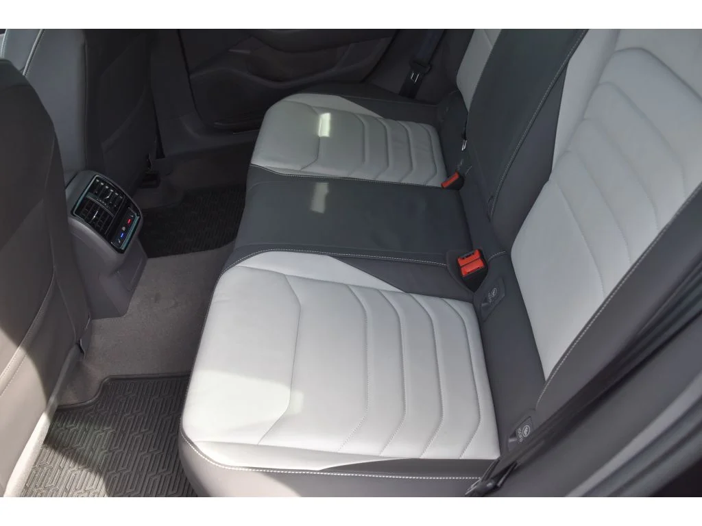 Used 2020 Deep Black Pearl Volkswagen SEL Premium R-Line image 15
